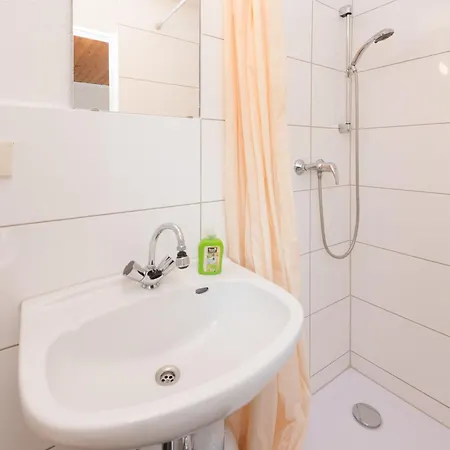 In Dreislar Near The Area, Cleaning Included