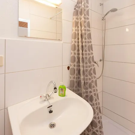 In Dreislar Near The Area, Cleaning Included Holiday home *
